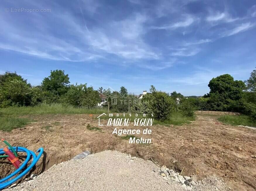 Terrain à EPINAY-SUR-ORGE