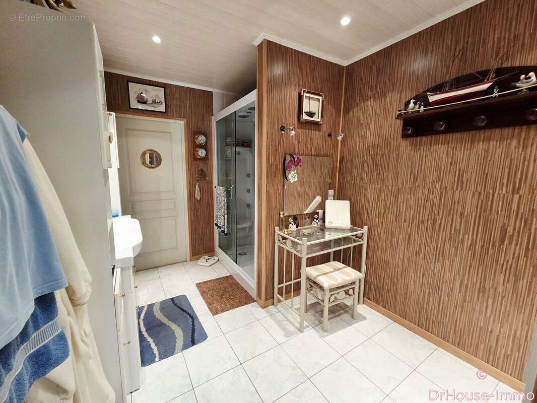 Maison à CRUZY