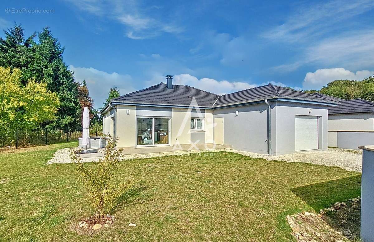 Maison à CORQUILLEROY