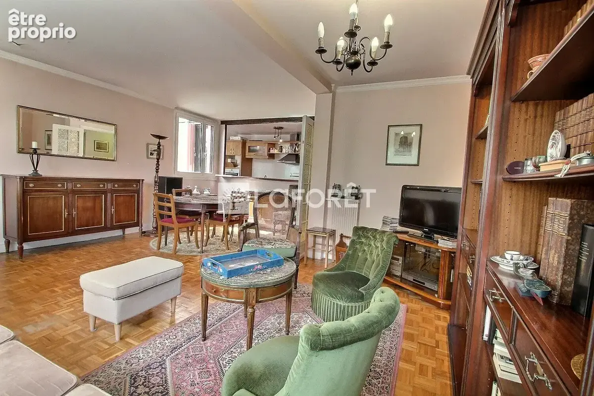Appartement 4 pièces 75m² avec balcon, parkings et cave. - photo 2