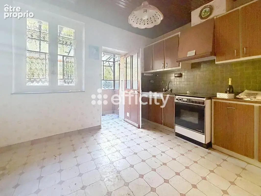 Maison 7 pièces 146 m² à vendre à Thiers (63300) - photo 5