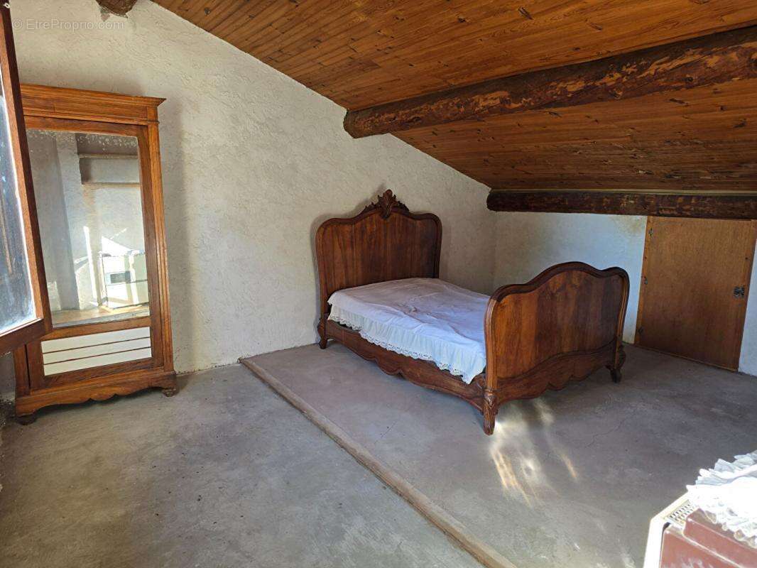 Maison à LE MUY