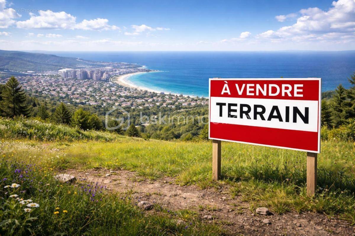 Terrain à SAINT-DENIS