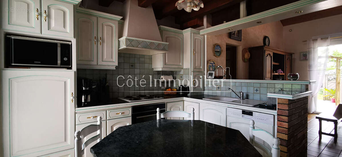 Maison à SAINT-MICHEL-CHEF-CHEF