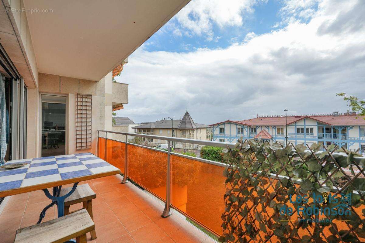 Appartement à LE PLESSIS-ROBINSON