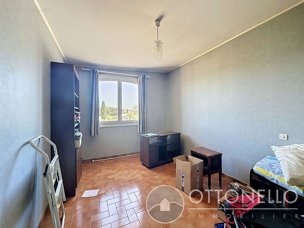 Maison à ROQUEBRUNE-SUR-ARGENS