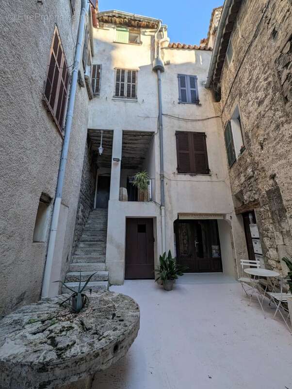Appartement à VENCE