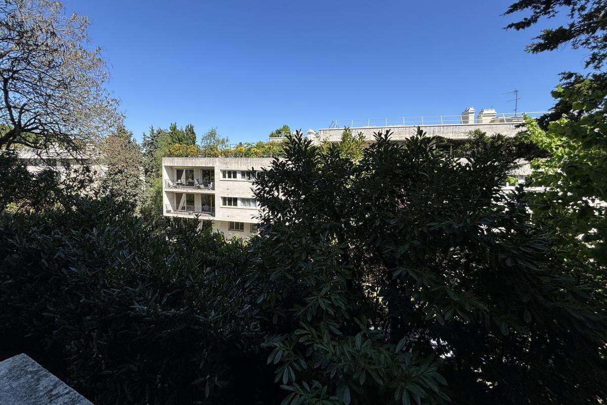Appartement à VILLE-D'AVRAY