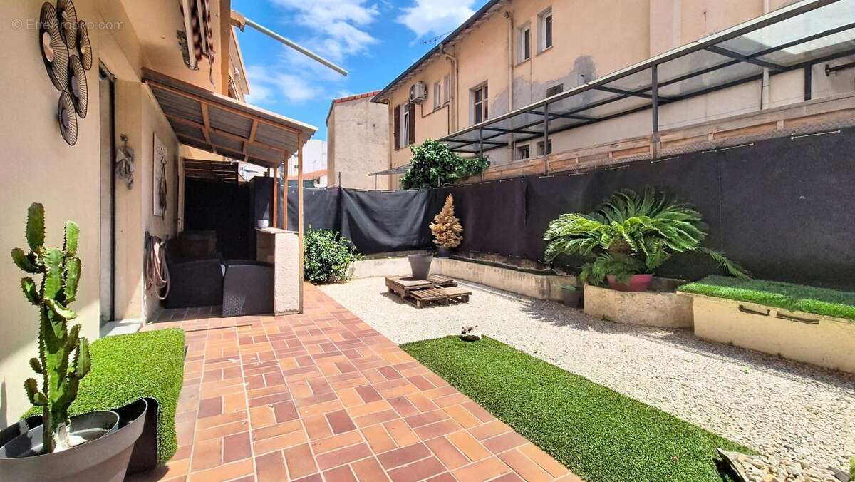Appartement à LE CANNET