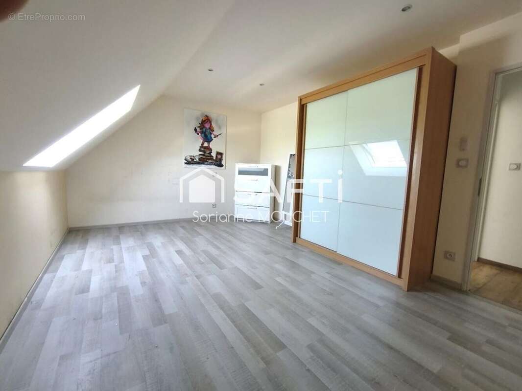 Appartement 130 m² à Exincourt  - photo 6