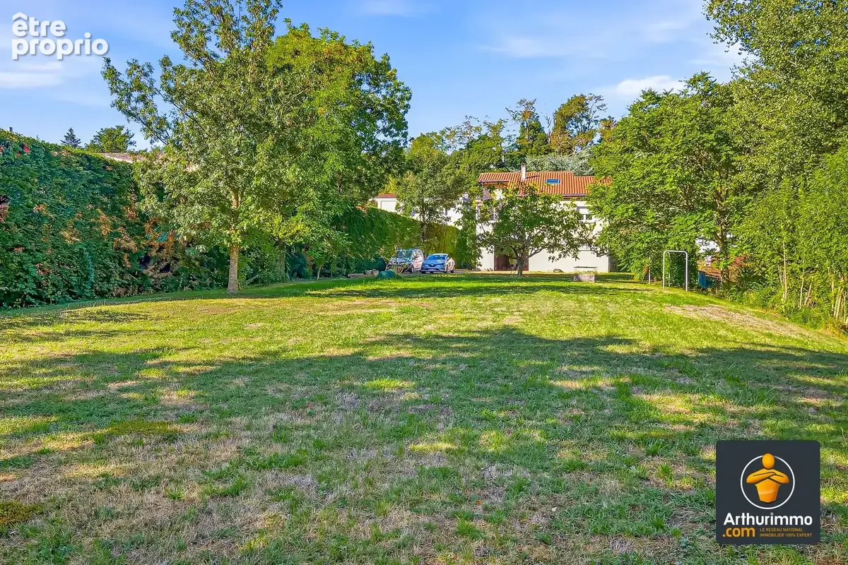 Photo Maison à Sainte-Foy-Les-Lyon au prix de 640 000€