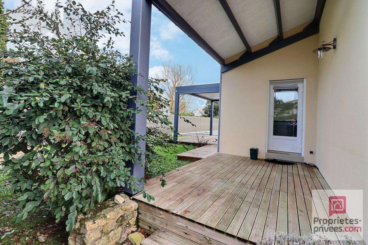 Maison à TONNAY-CHARENTE