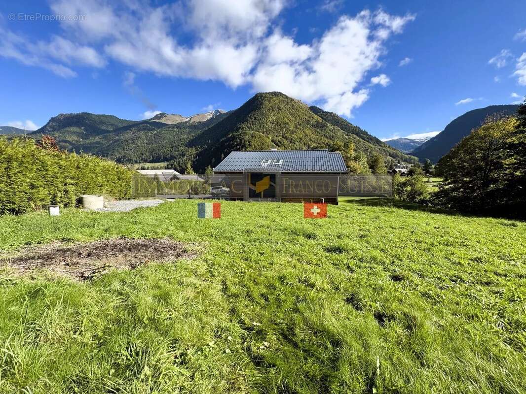 Terrain à ESSERT-ROMAND