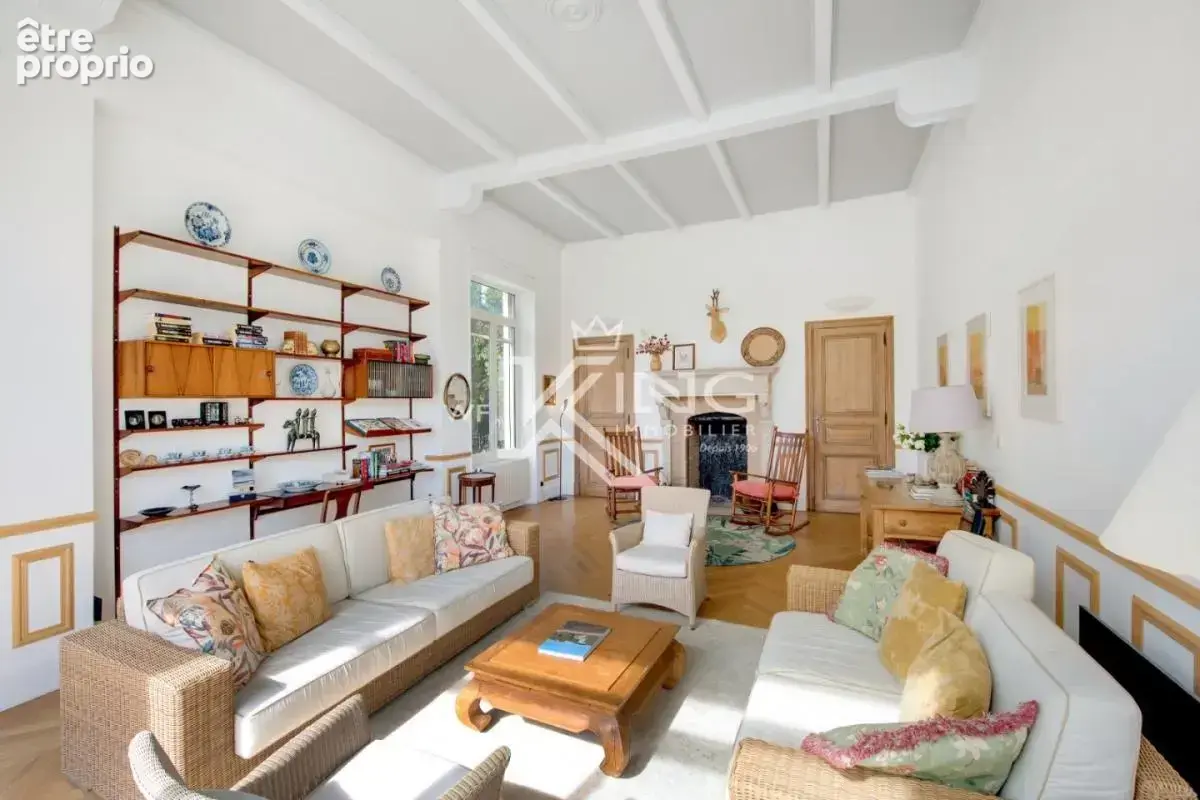 VALESCURE- Appartement  4 pièces de caractère dans une élégante villa d'époque - photo 5