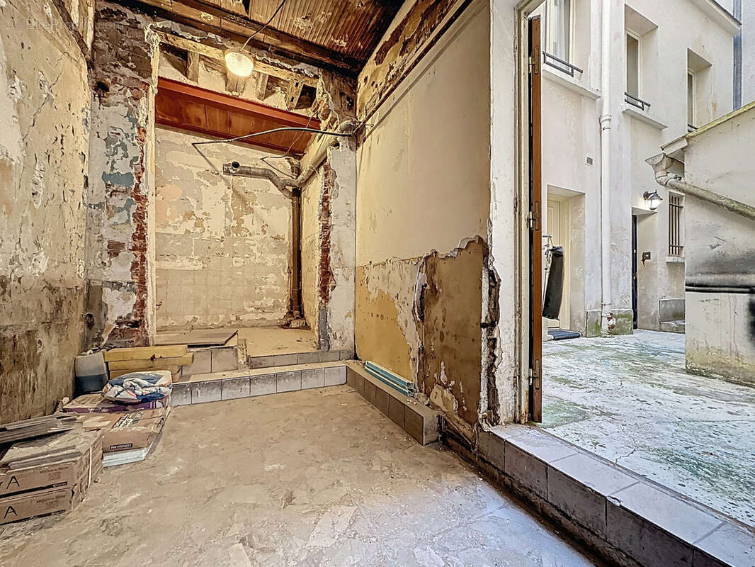 Commerce à PARIS-11E