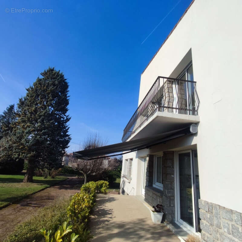 Appartement à SAINT-JUST-SAINT-RAMBERT