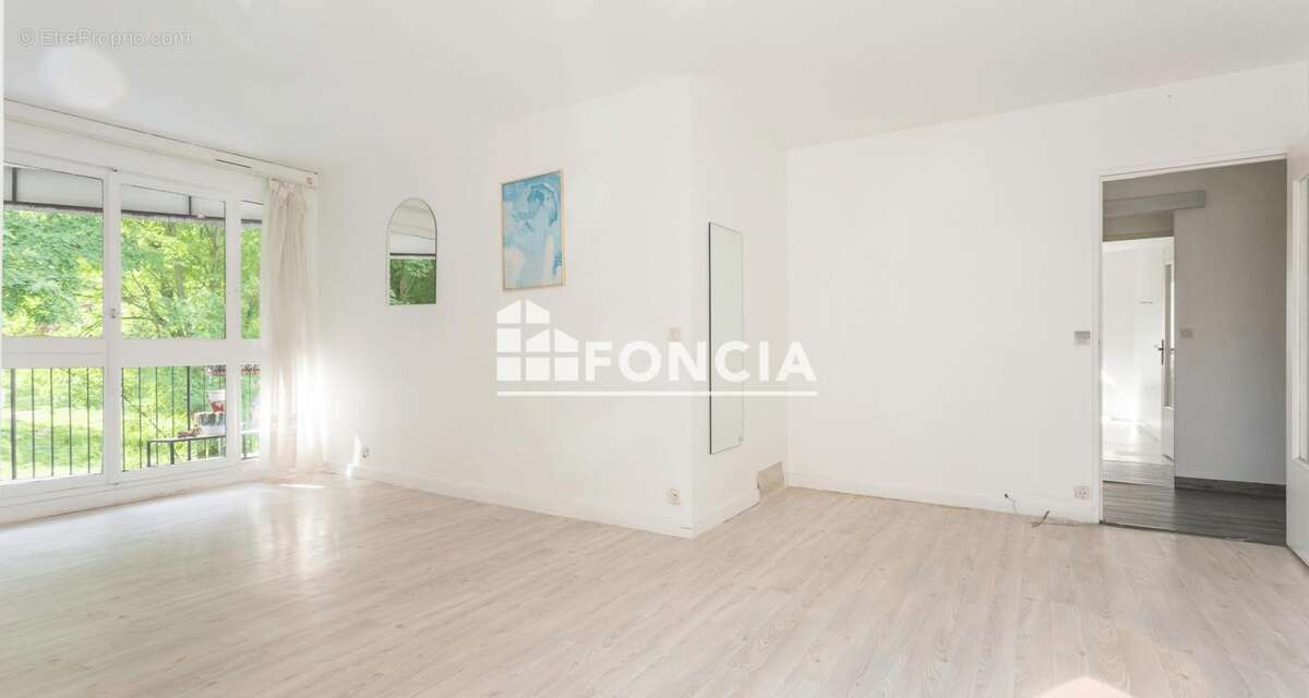 Appartement à GRIGNY