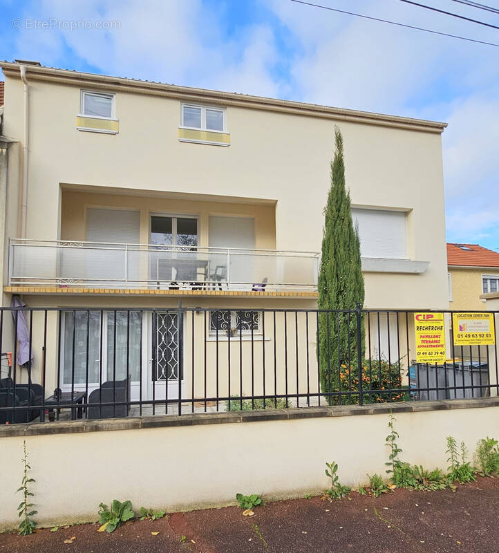 Appartement à TREMBLAY-EN-FRANCE