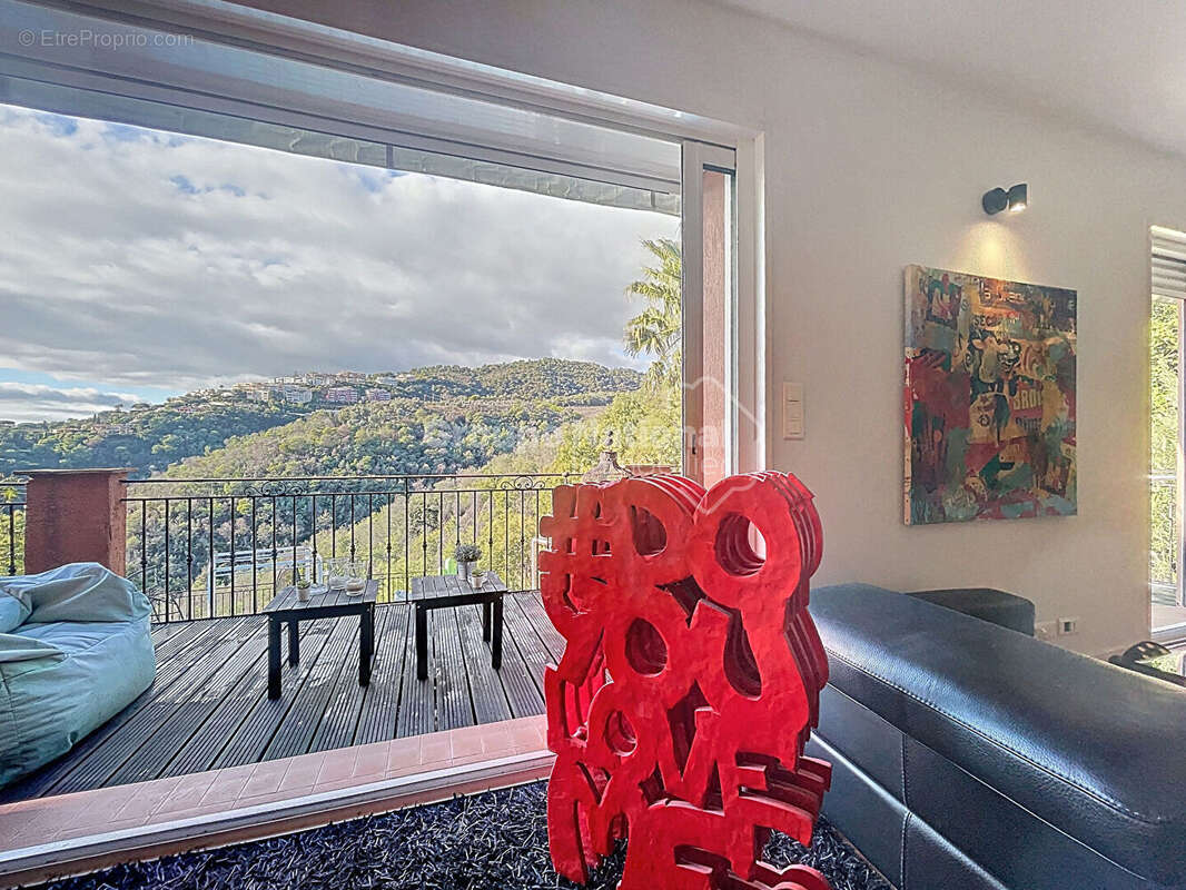 Maison à MANDELIEU-LA-NAPOULE