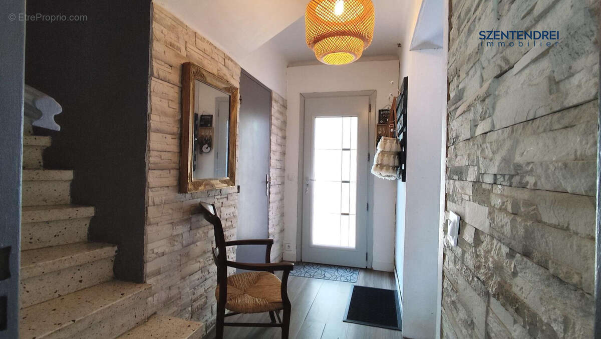 Maison Lunel Jardin T5 SZENTENDREI Immobilier - Maison à LUNEL