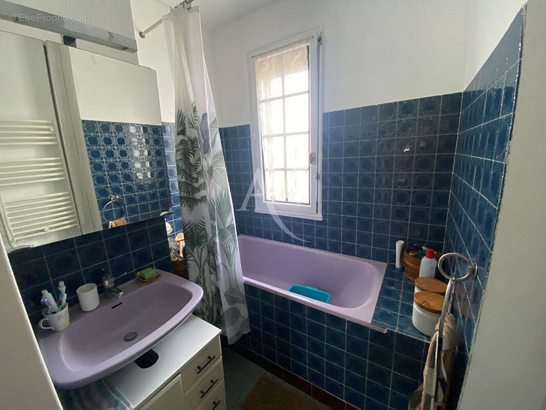 Maison à SAINT-JEAN-DE-LA-RUELLE