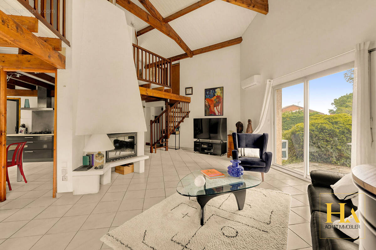 Maison à VIGOULET-AUZIL