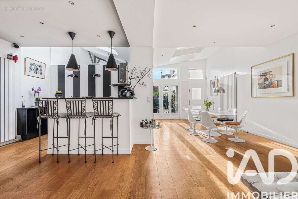 Photo 3 - Maison à LA GARENNE-COLOMBES