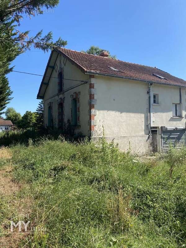 Maison à SAINT-MARTIN-DE-GURSON