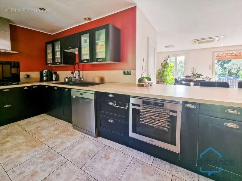 Maison à SAINT-BAUZILLE-DE-MONTMEL