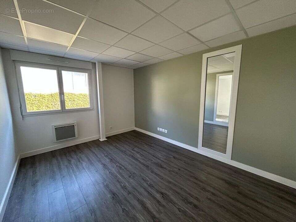 Commerce à BRETTEVILLE-SUR-ODON