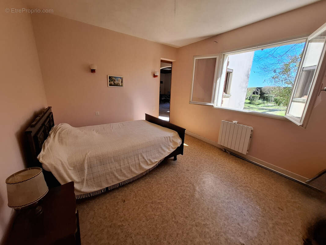 Maison à LAROQUE-TIMBAUT