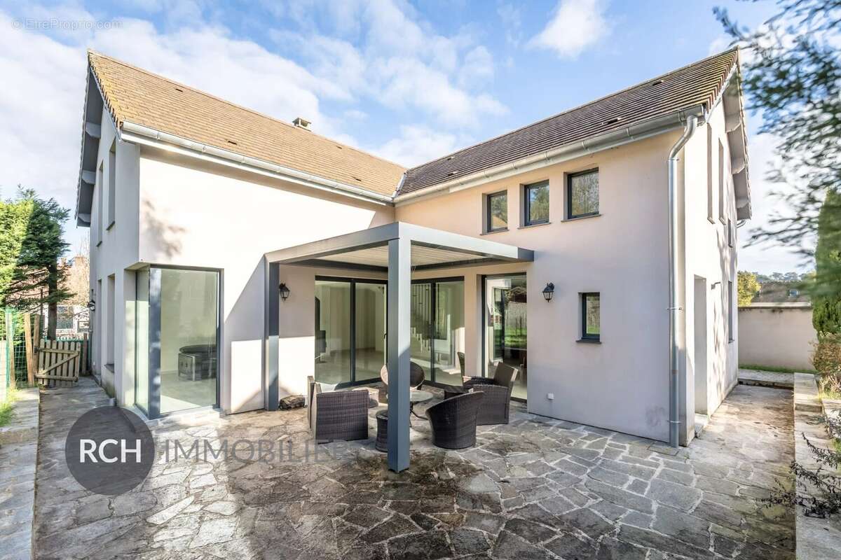 Maison à MONTFORT-L&#039;AMAURY