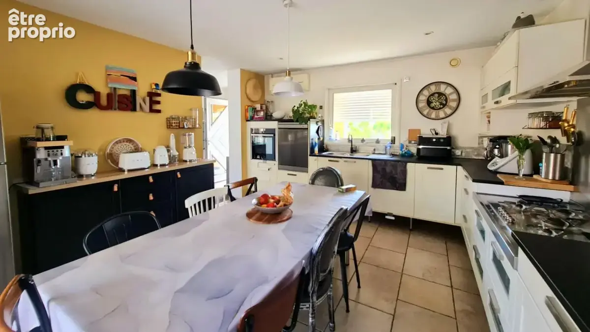 Alès - Maison  5 chambres avec Piscine sur 850 m2 de terrain - photo 8