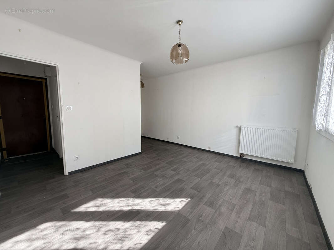 T4 3 faces avec balcon, garage, parkings et 2 caves   Beau potentiel - photo 10