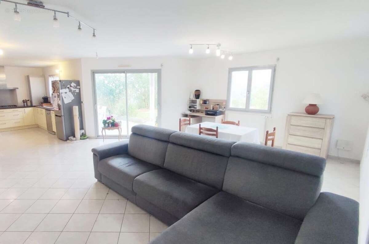 Maison à MONEIN