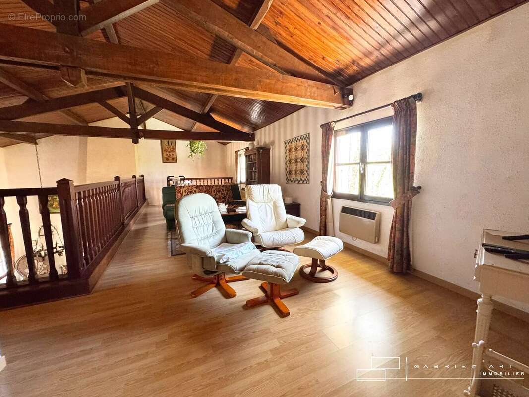 Maison à LASSEUBE-PROPRE