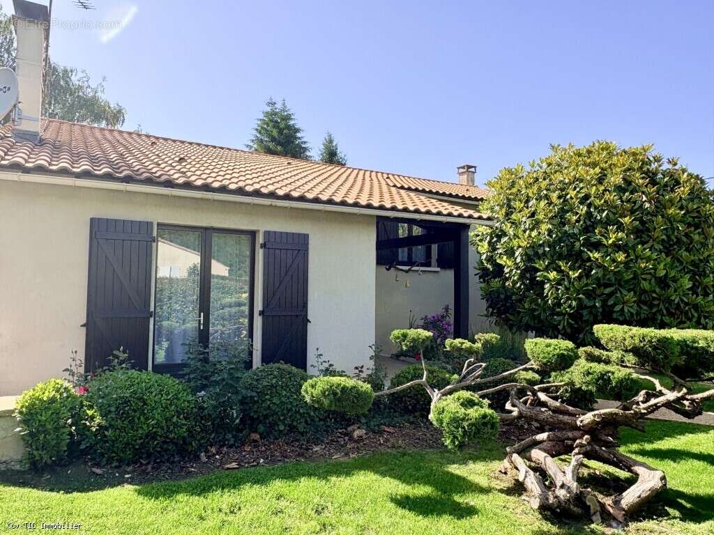 Maison contemporaine de 105 m² avec grand jardin arboré et piscine chauffée - photo 39