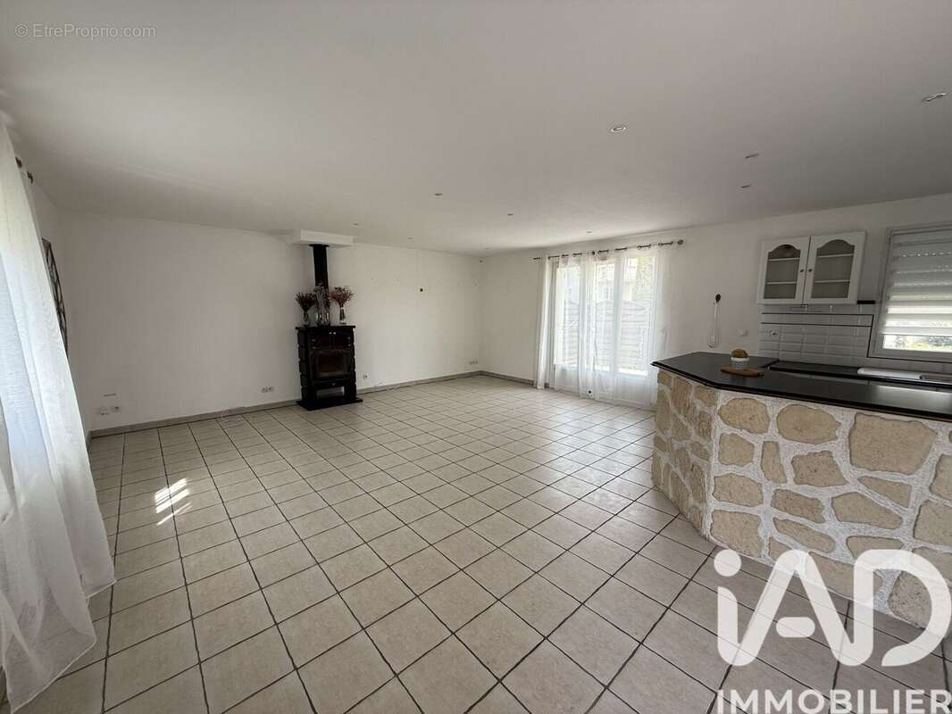 Maison 118 m² à Romilly-Sur-Seine  - photo 2