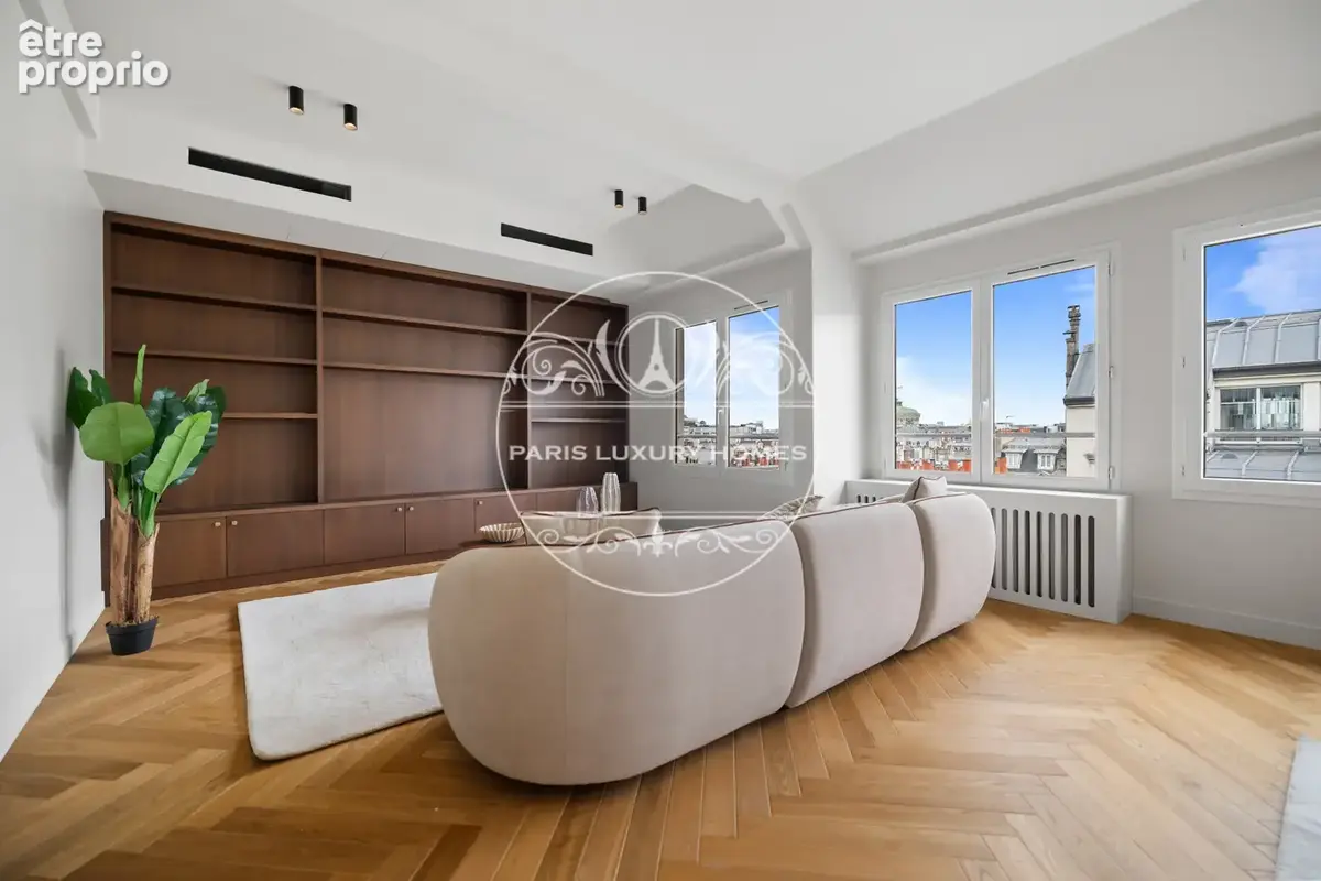 Magnifique duplex rénové avec vue à Paris 8ème ! - photo 5