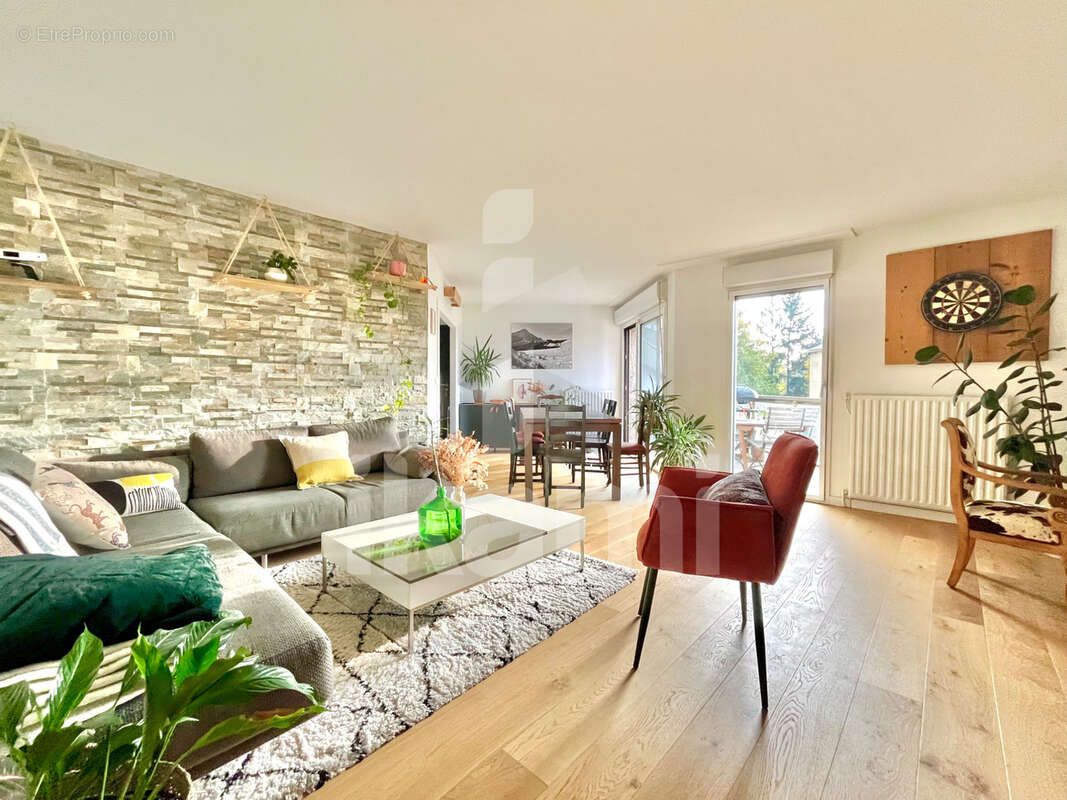 Appartement à MEYTHET