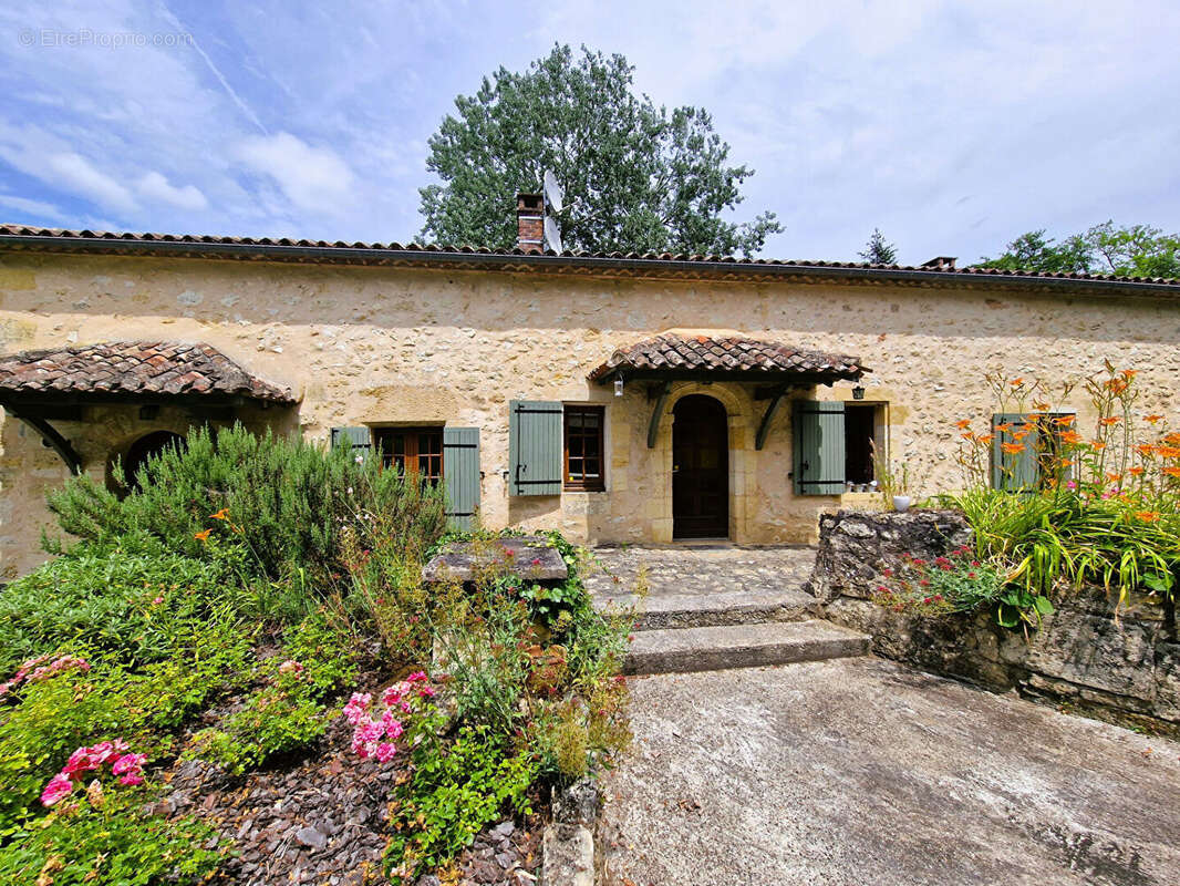 Maison à RAUZAN