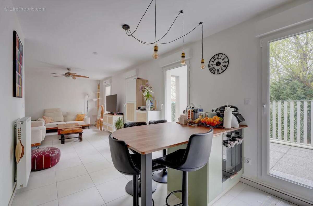 Appartement à CRAPONNE