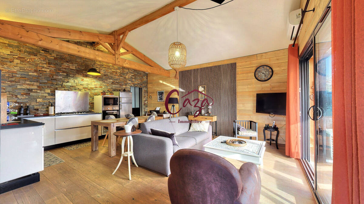 Maison à FARGUES-SAINT-HILAIRE