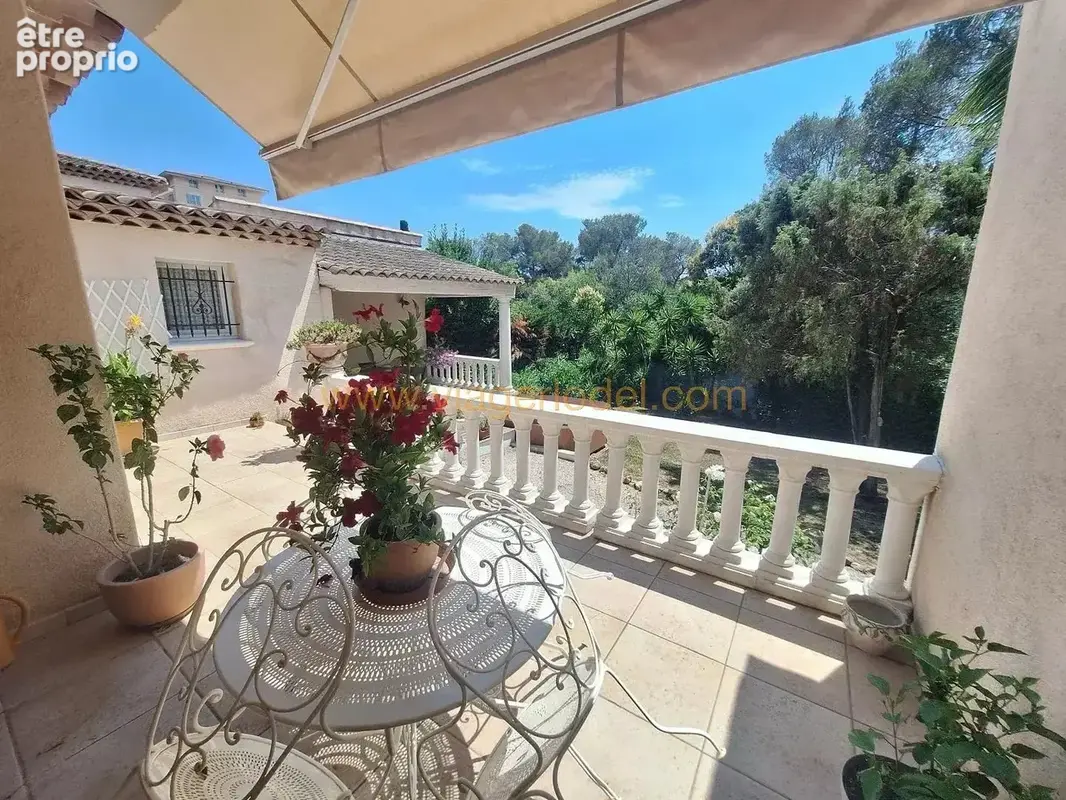 Réf. 10172 - vente a terme occupee, frejus (83) tour de mare,  7mns du bord de mer - photo 3