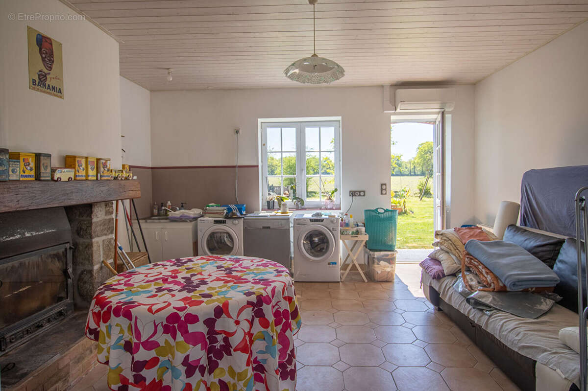 Maison à CHATEAUNEUF