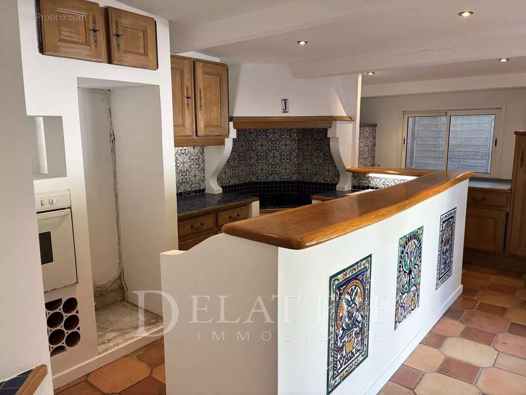 Maison à ROQUEFORT-LES-PINS