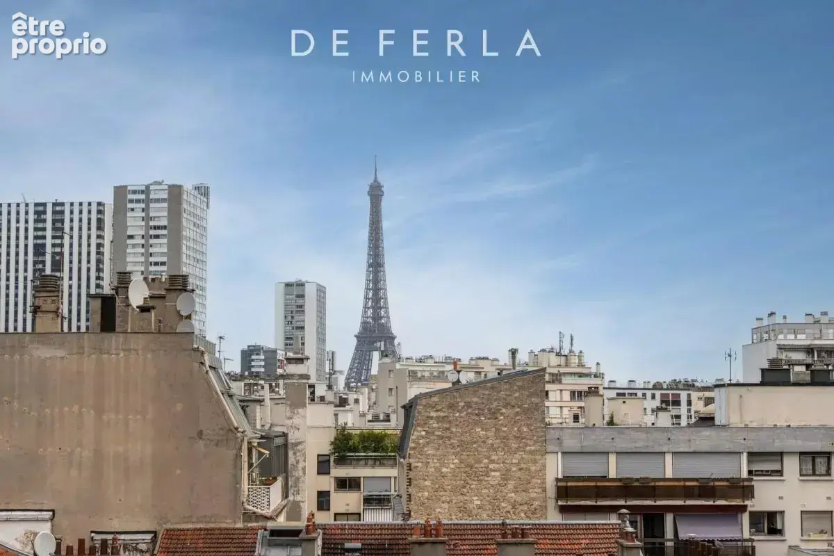 Studio en dernier étage - vue tour Eiffel - photo 2