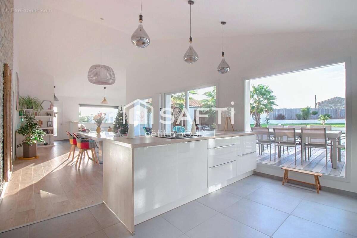 Photo 3 - Maison à ROCHEFORT