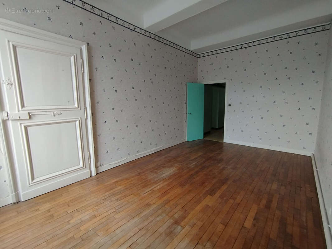 Appartement à GUISE