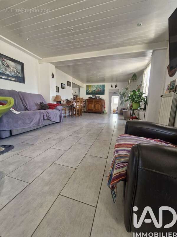 Photo 3 - Maison à CHATENOY-LE-ROYAL